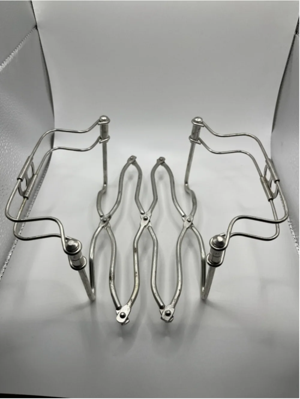 VINTAGE Chrome Silver Expandable Metal Trivet Casserole/Dish Holder ITALY SEE